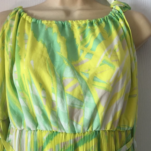 Woman’s lane Bryant green sleeveless spring plus size pleated chiffon neon dress - Picture 3 of 16